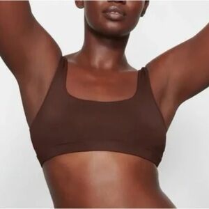 SKIMS SIGNATURE SWIM Tank Bikini Top Cocoa Size M